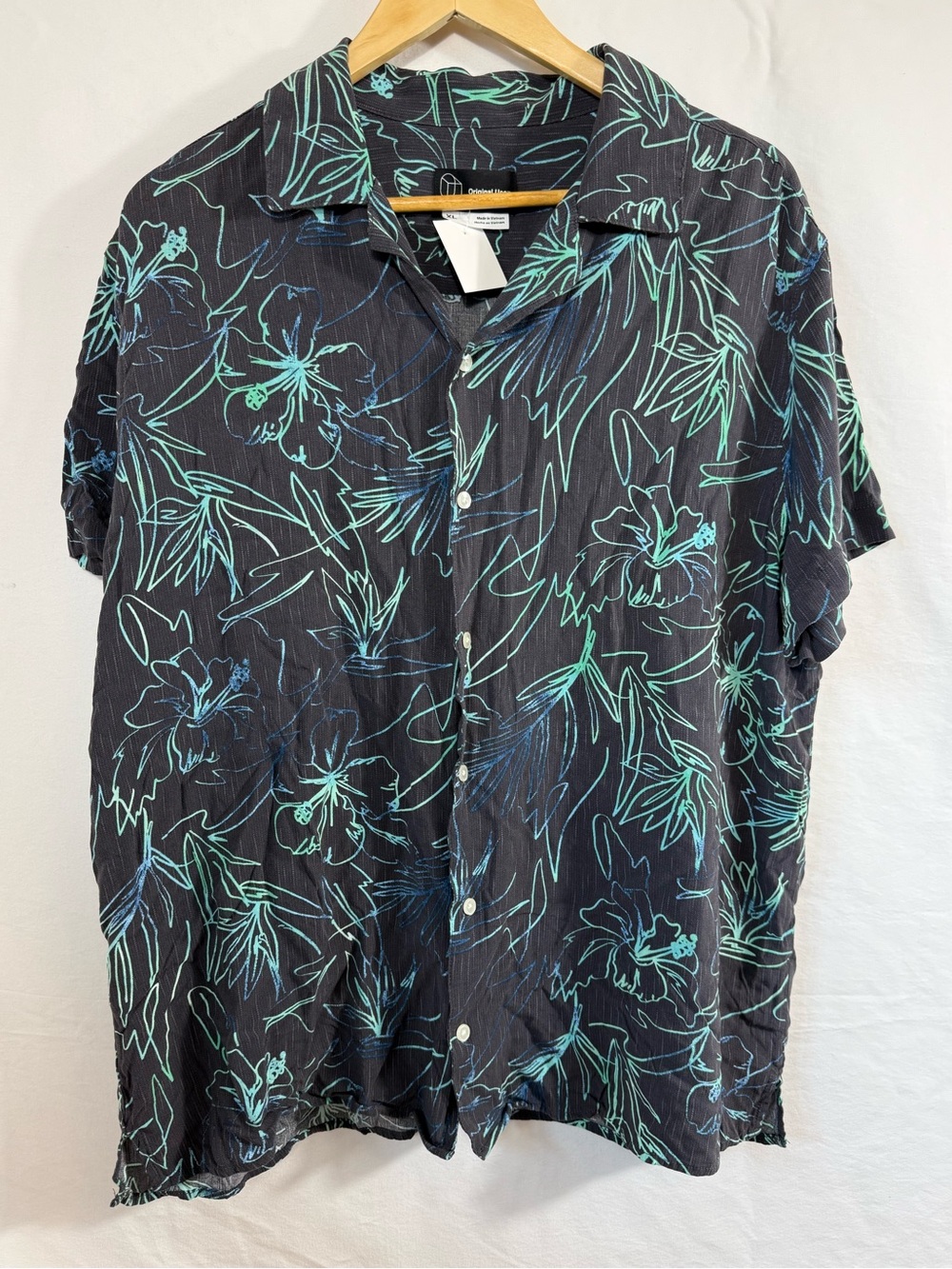 Original Use Men's Tropical Floral Short Sleeve Button-Down Shirt